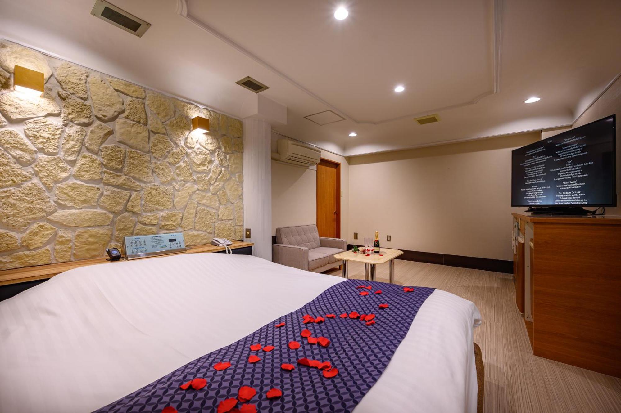 Hotel Mobilia (Adults Only) Tsurugashima 外观 照片