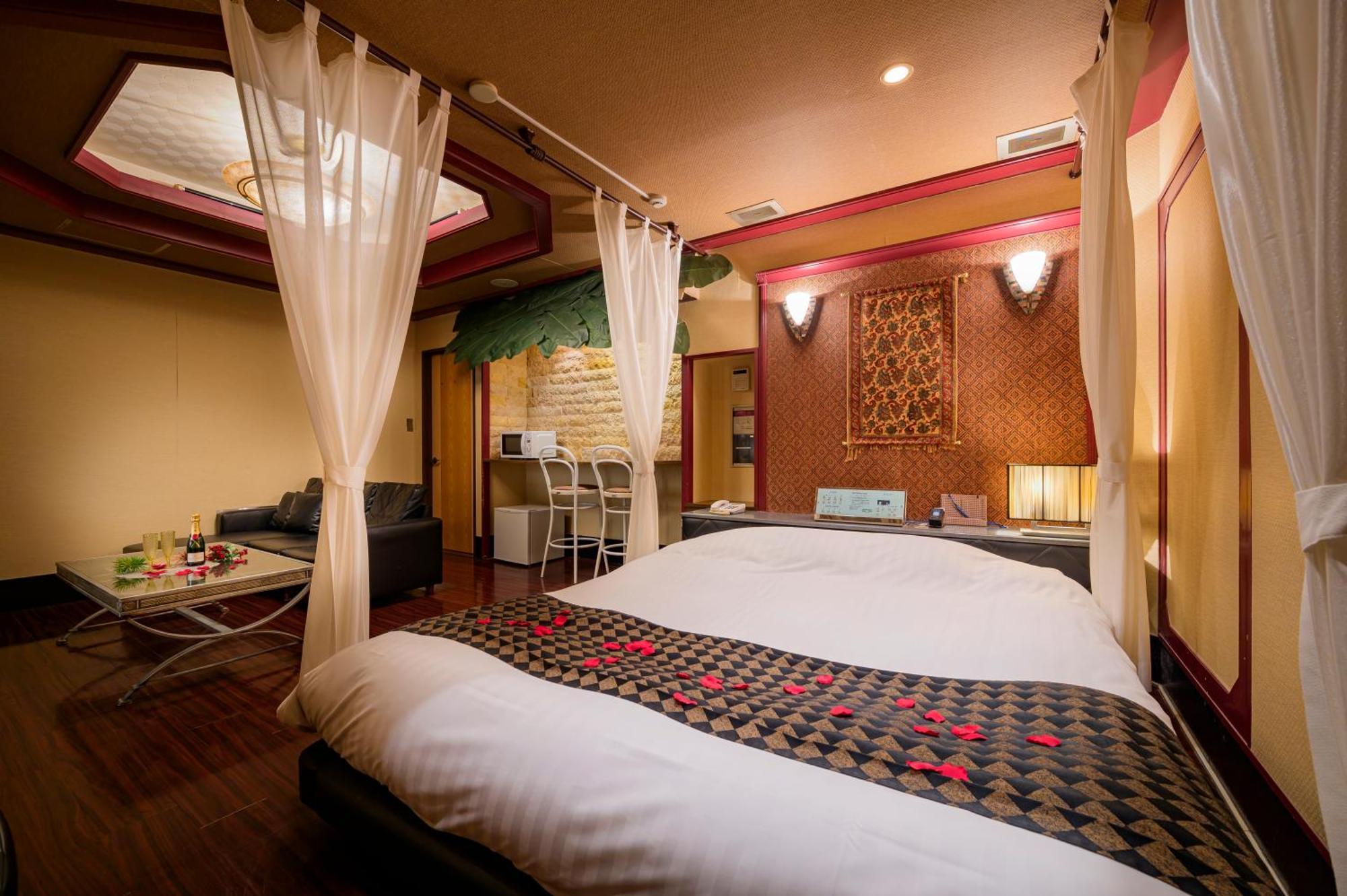 Hotel Mobilia (Adults Only) Tsurugashima 外观 照片