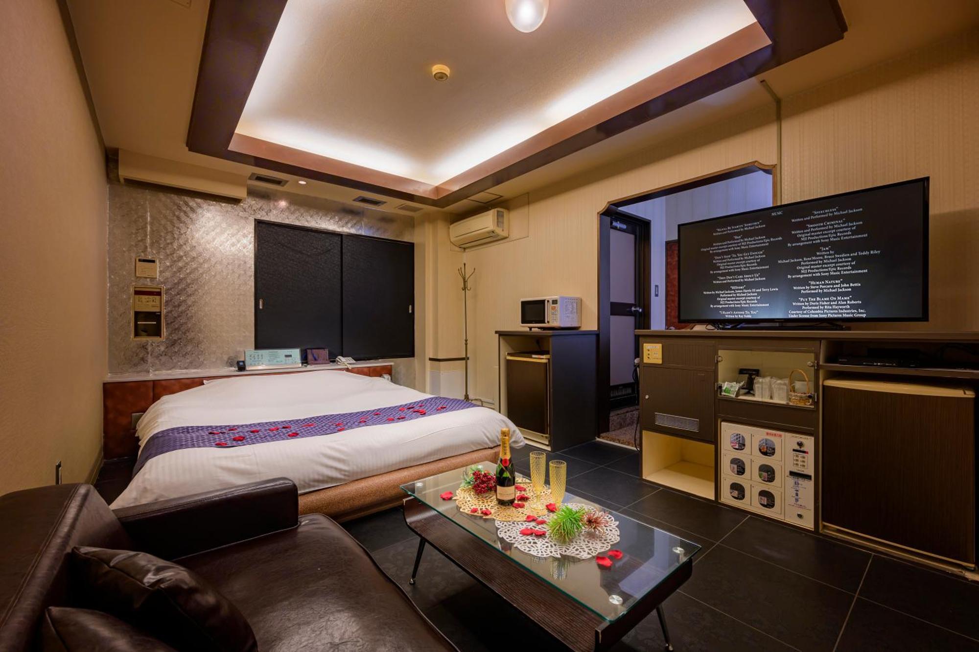 Hotel Mobilia (Adults Only) Tsurugashima 外观 照片