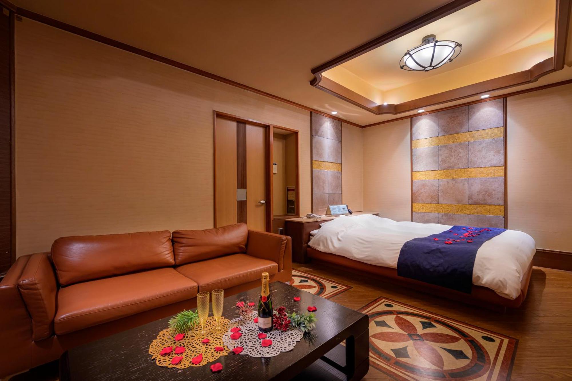 Hotel Mobilia (Adults Only) Tsurugashima 外观 照片