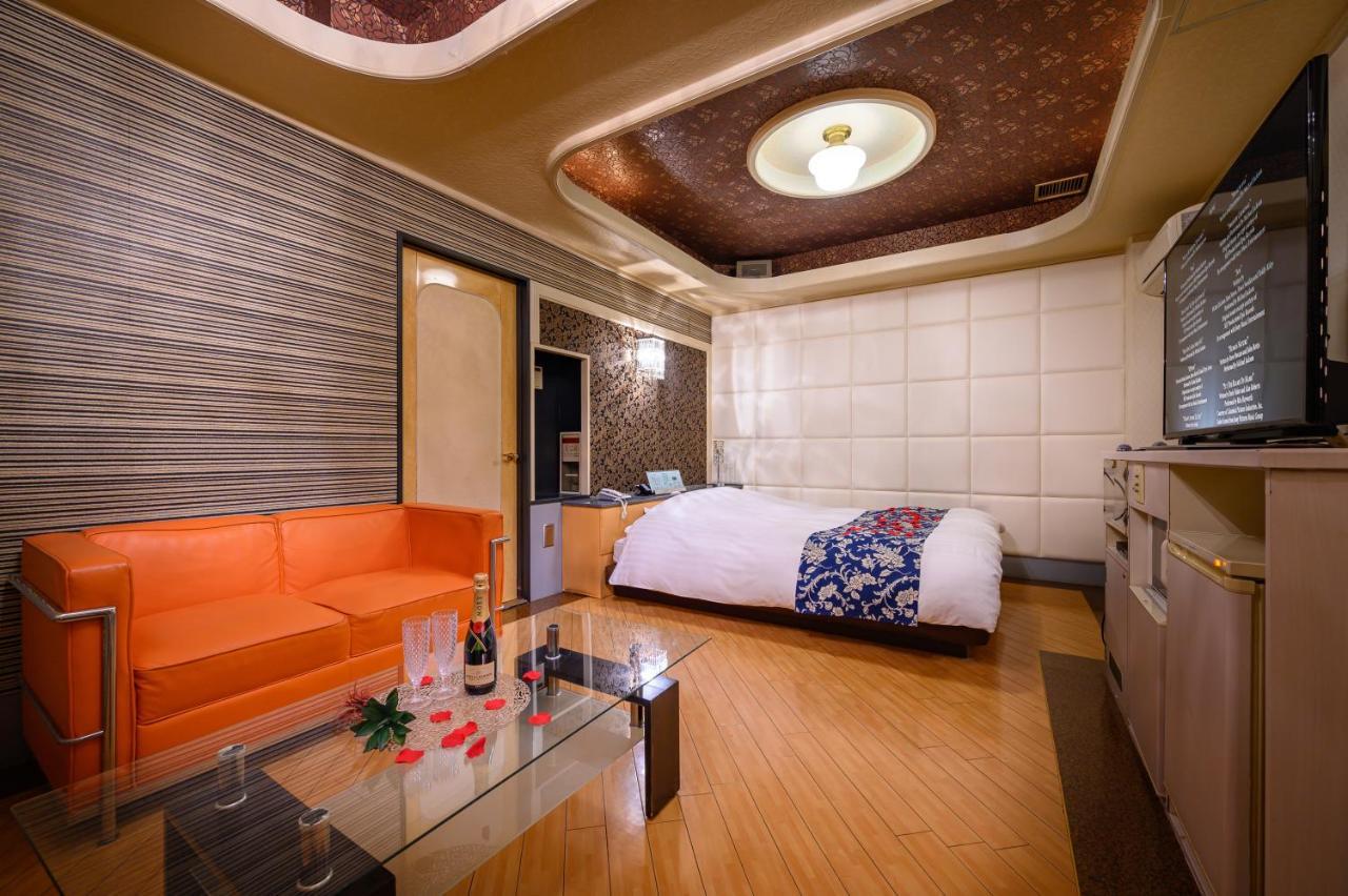Hotel Mobilia (Adults Only) Tsurugashima 外观 照片